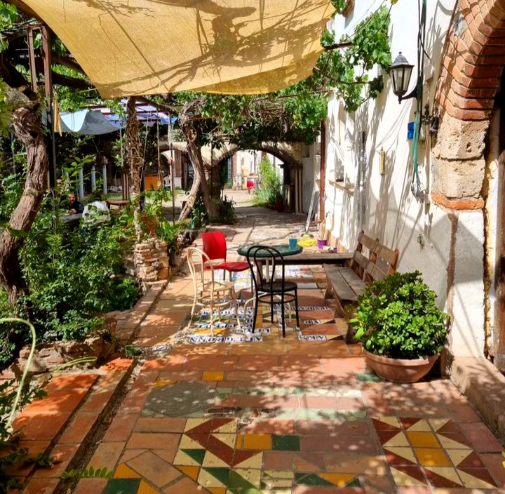 Terraza de la residencia literaria Can Serrat